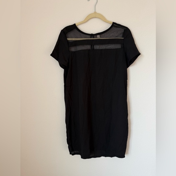 Black Dress - Picture 2 of 4